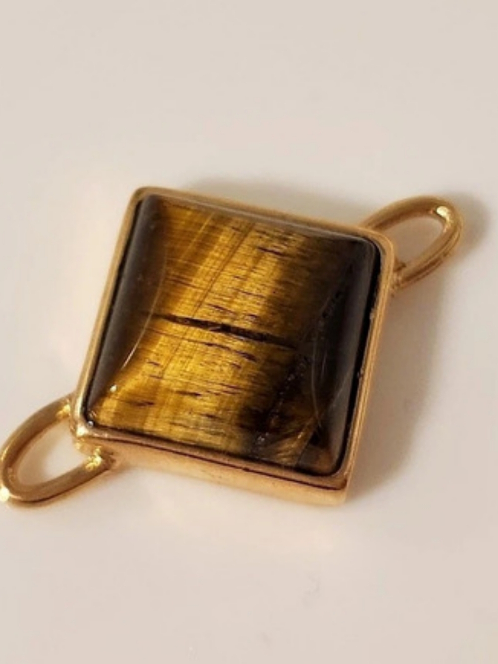 Roman Brand Tiger's Eye Pendant Brown & Gold